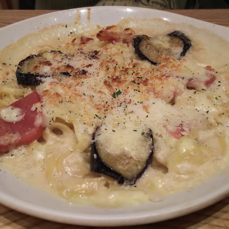 厚切りベーコンとなすのグラタンパスタ(めん、色いろ。いつでも、おやつ。 武蔵小杉)