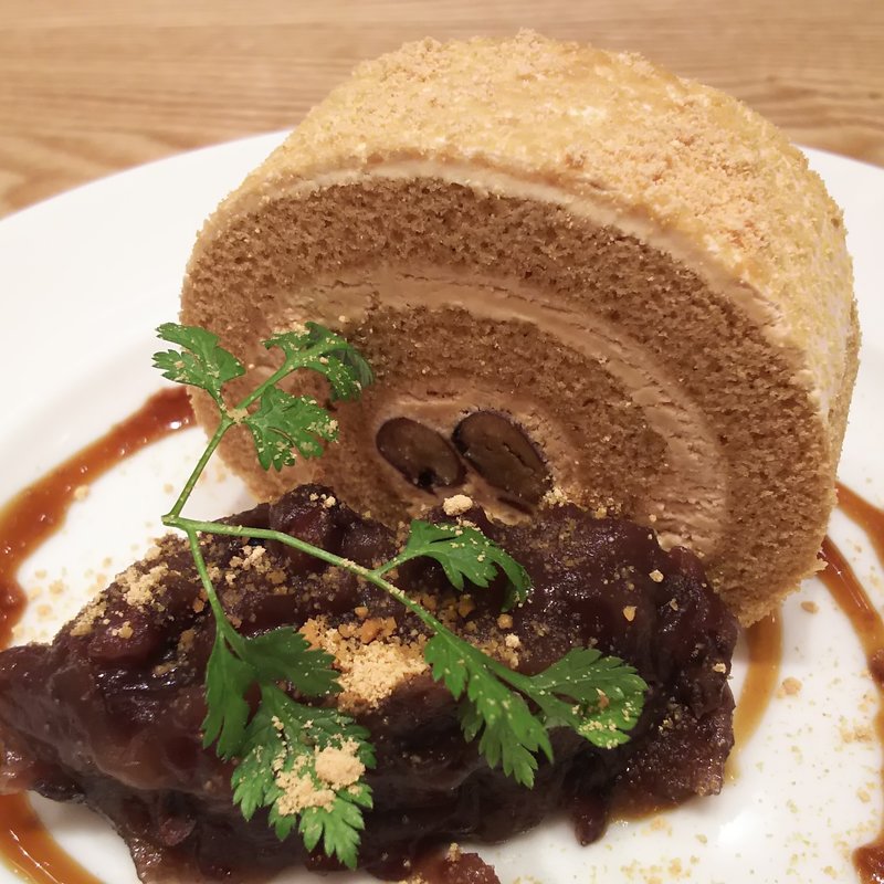 黒糖ロールケーキ(めん、色いろ。いつでも、おやつ。 武蔵小杉)