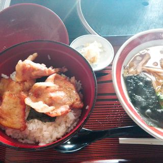 肉丼セット(寿亭 （コトブキテイ）)