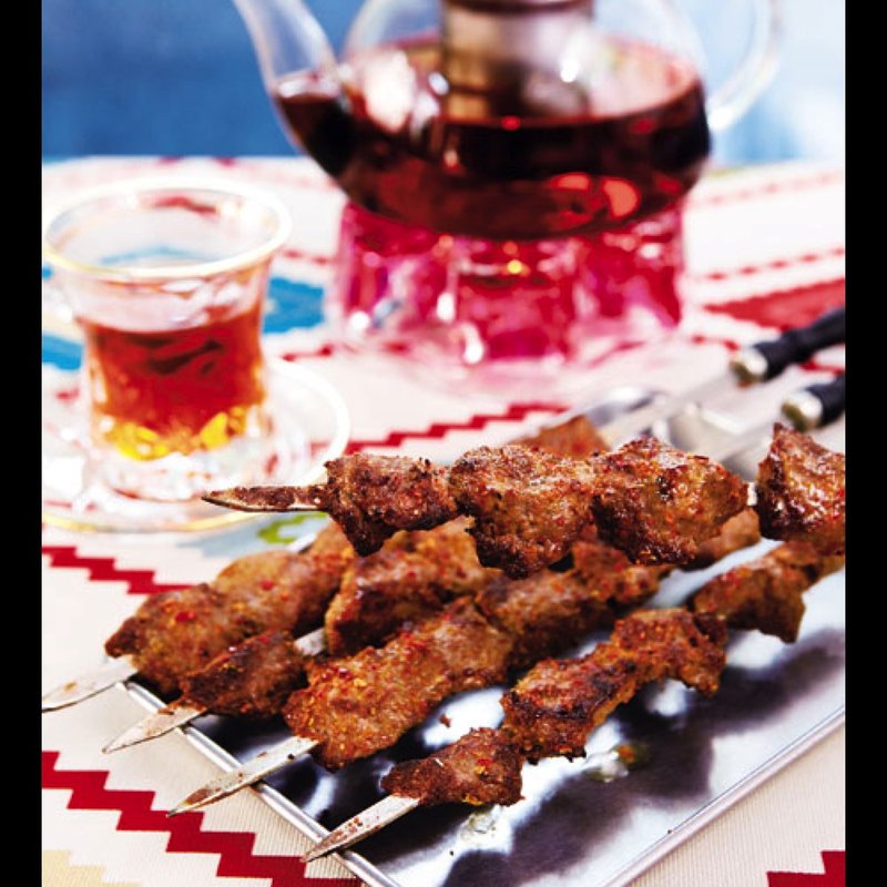 シシ カワプ（子羊肉の串焼き）(ウルムチ フードアンドティー)