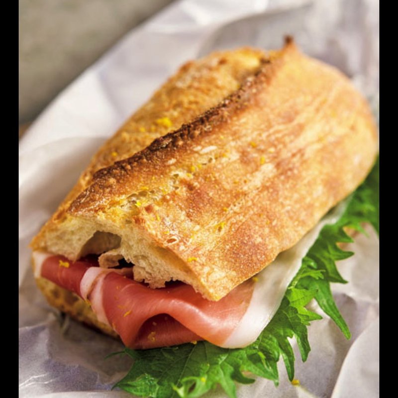 パルマ産生ハムと大葉、ゆずとバターの香り(CAMELBACK sandwich&espresso)