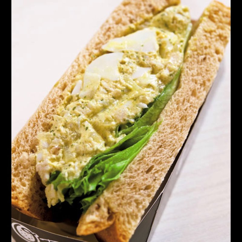 ローストチキン＆大葉ソースタマゴサンド(oeuf TAMACO サンド 北千住マルイ店)