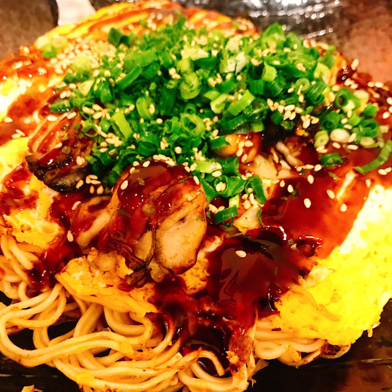 牡蠣お好み焼き(お好み焼き・鉄板居食家 徳兵衛 広島新幹線店)