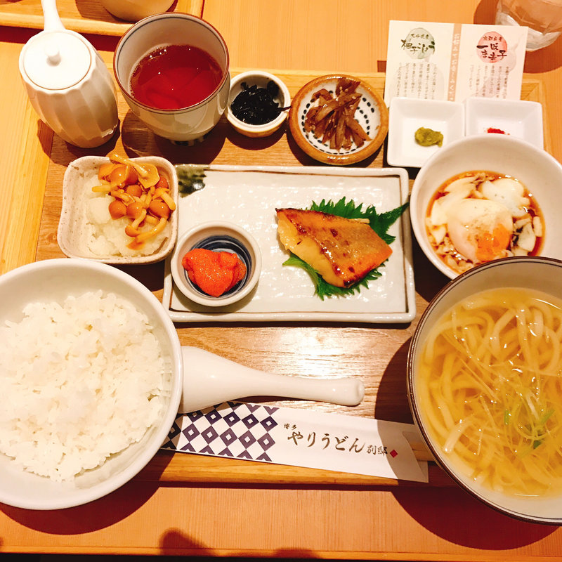 朝定食(博多やりうどん 空港別邸)