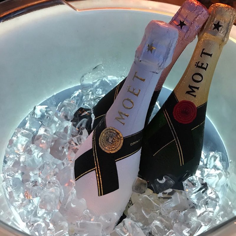 MOET(UTAMARO （ウタマロ）)