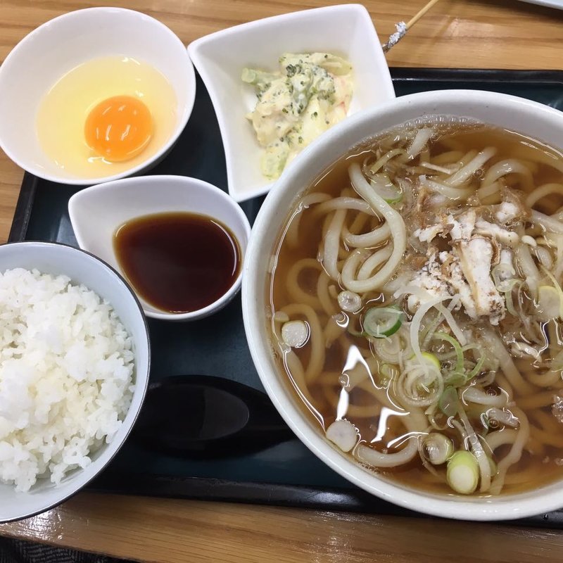 Dセット かすうどん、ミニ卵かけご飯(四ツ木製麺所)
