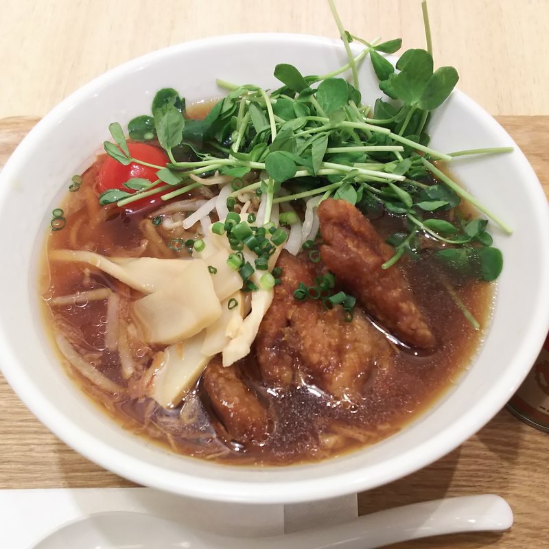 ベジらーめん醤油(ティーズタンタン （T'sたんたん）)