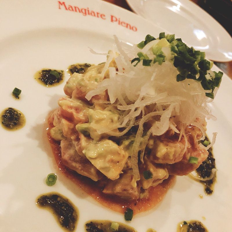 鮪とアボカドのタルタルわさび風味(マンジャ ピエーノ )