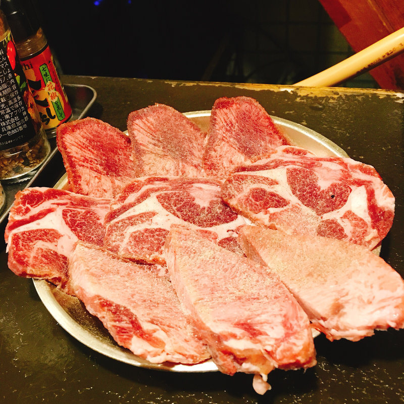 タン盛り合わせ(大衆ホルモン焼肉 順)