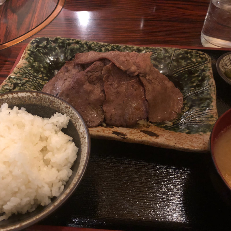 牛たん定食(六本木三丁目酒場 少々)