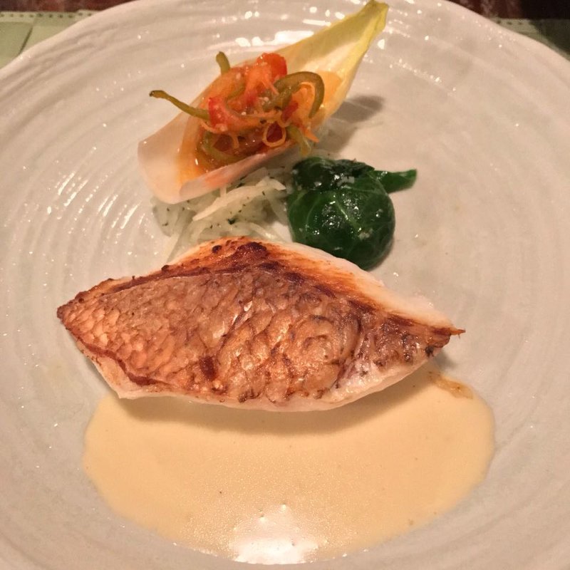 真鯛(Red wood Inn （レッドウッド イン）)