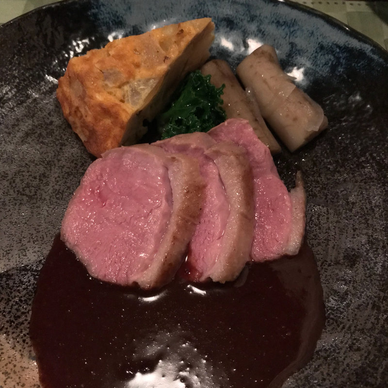 鴨肉、キッシュ(Red wood Inn （レッドウッド イン）)