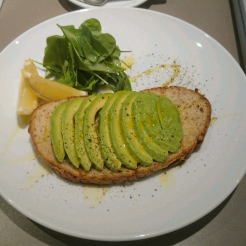 アボカドトースト(イキ エスプレッソ （iki ESPRESSO）)