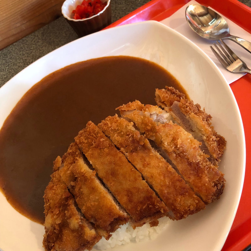 元気になれるロースカツカレー(想い出キッチン りんくう店 )