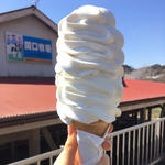 バナナ×ミルクミックスソフトクリーム(よこすか関口牧場)