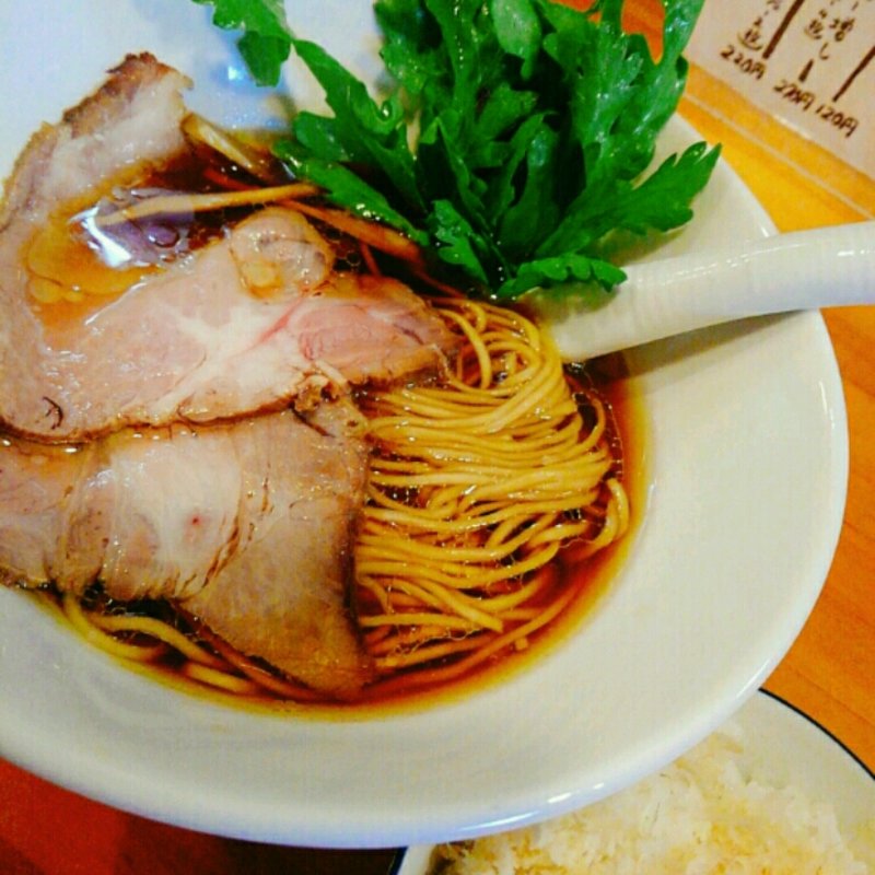 醤油ら〜めん(極汁美麺 umami)