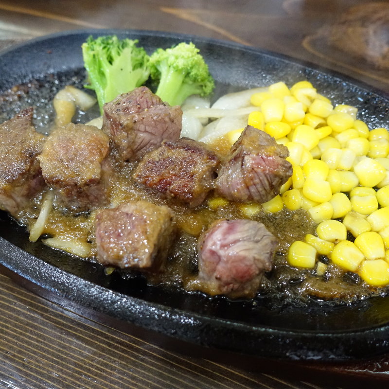 サイコロステーキランチ　特製オニオンソース（ライス付）(洋食とステーキ 健)