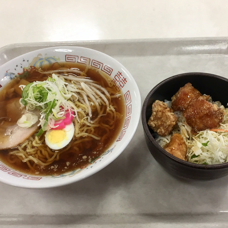 特製麺(札幌家庭･簡易裁判所 地下食堂)