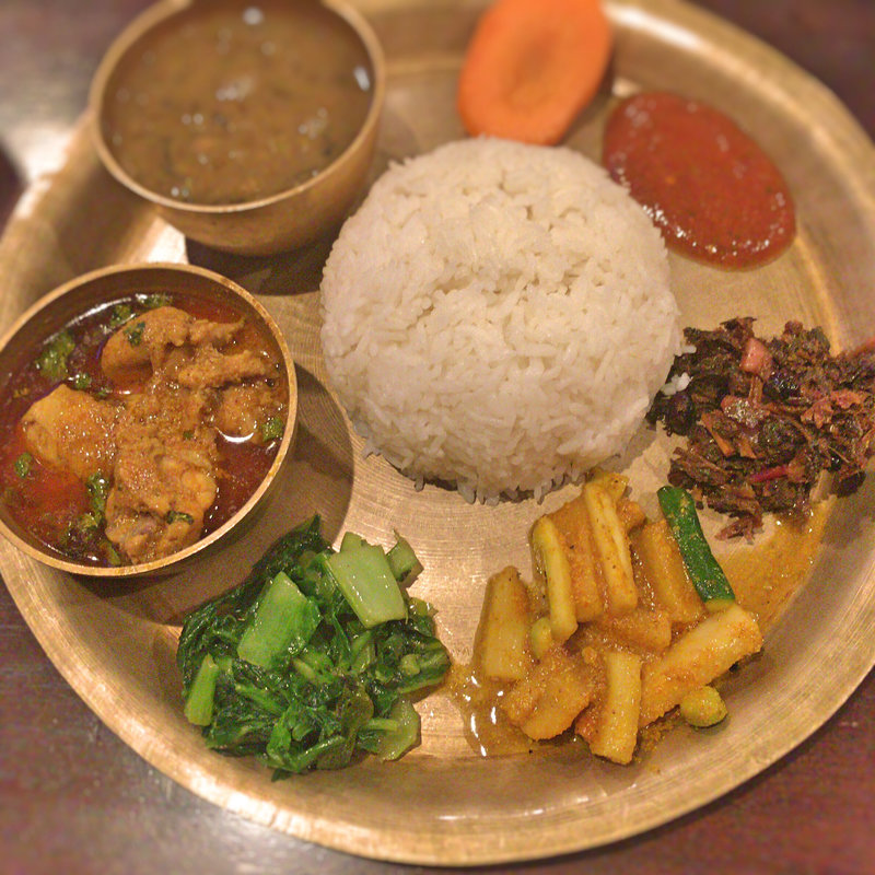 ダルバートセット(ネパール本格料理ナングロガル)