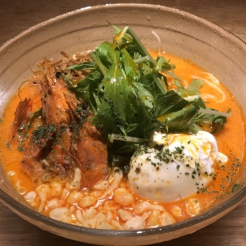 （赤）冷たい海老白湯そば（期間限定）(ラーメン＆ビストロ ウシオ ウエノイースト)