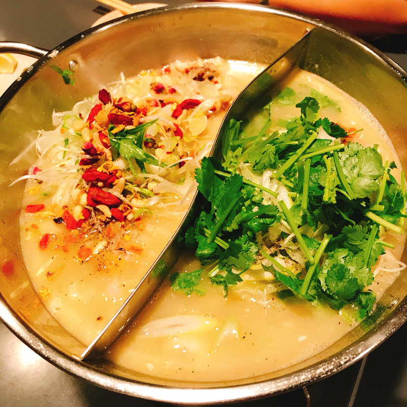 参鶏湯（サムゲタン） ＜数量限定＞(芝の鳥一代)