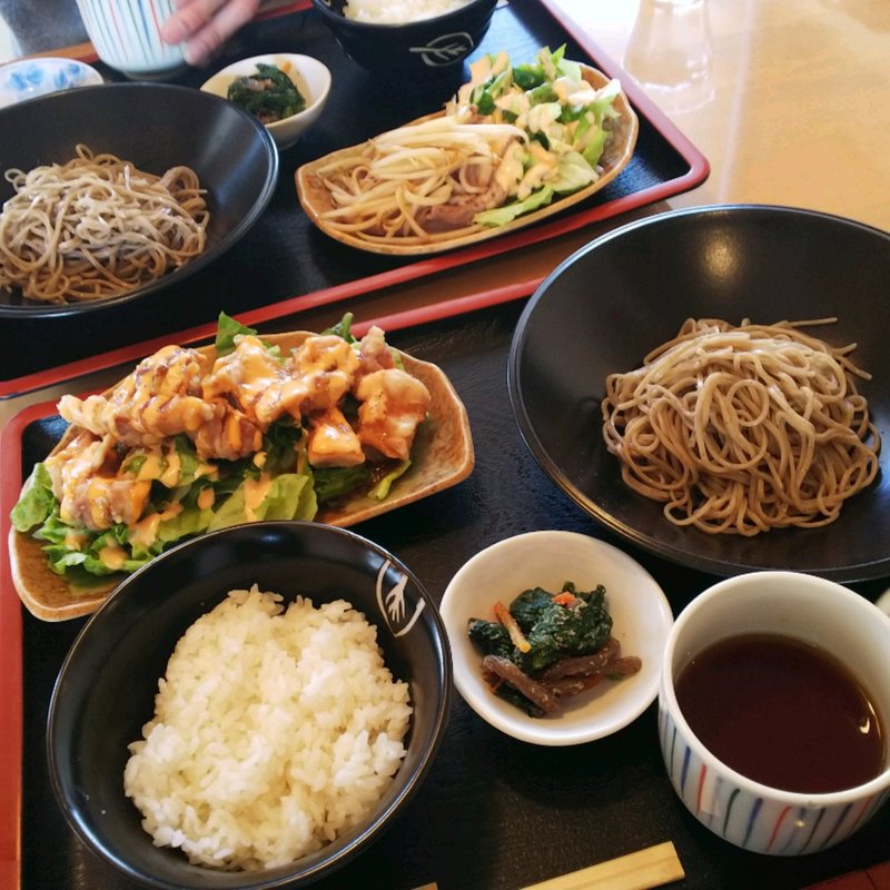 新そば  唐揚げセット(ふらいぱん )