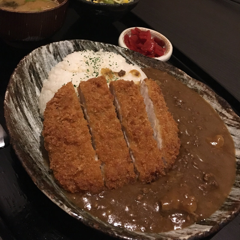 牛モツカレー＋豚カツ(家偉族 -KAIZOKU-)