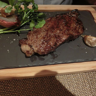 アメリカ産 穀物飼育 ブラックアンガス ニューヨークストリップロイン 250g( 「メトロポリタングリル」 ヒルトン東京 )