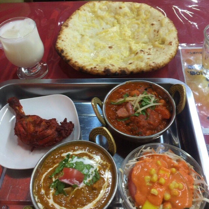 2種のカレー＆チーズナンにタンドリーチキンのセット( D．カジャナ 高取店 （ディーカジャナ）)