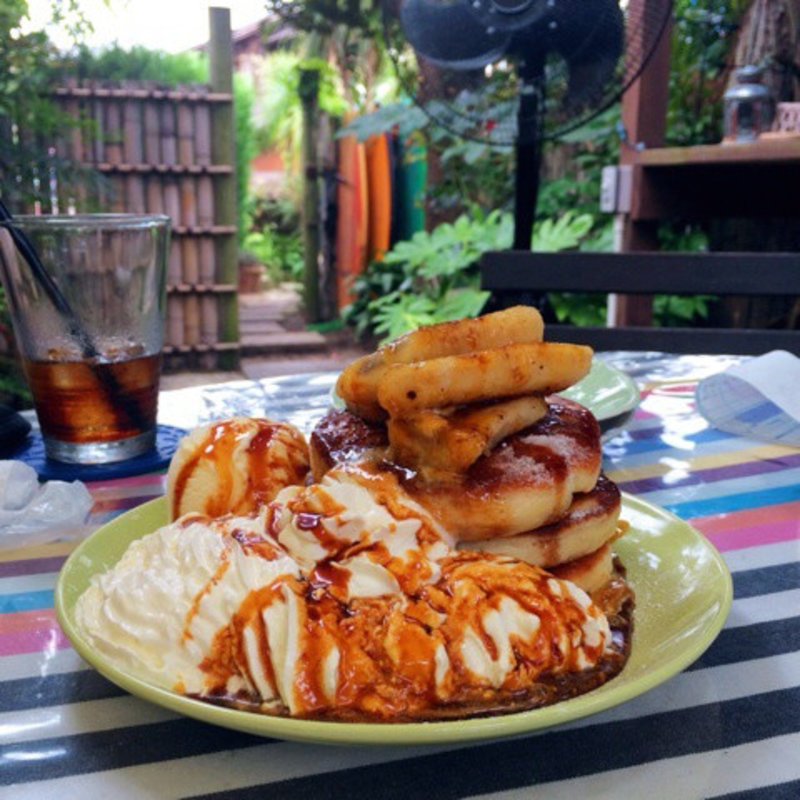 バナナキャラメルパンケーキ( カフェ 坂の下)