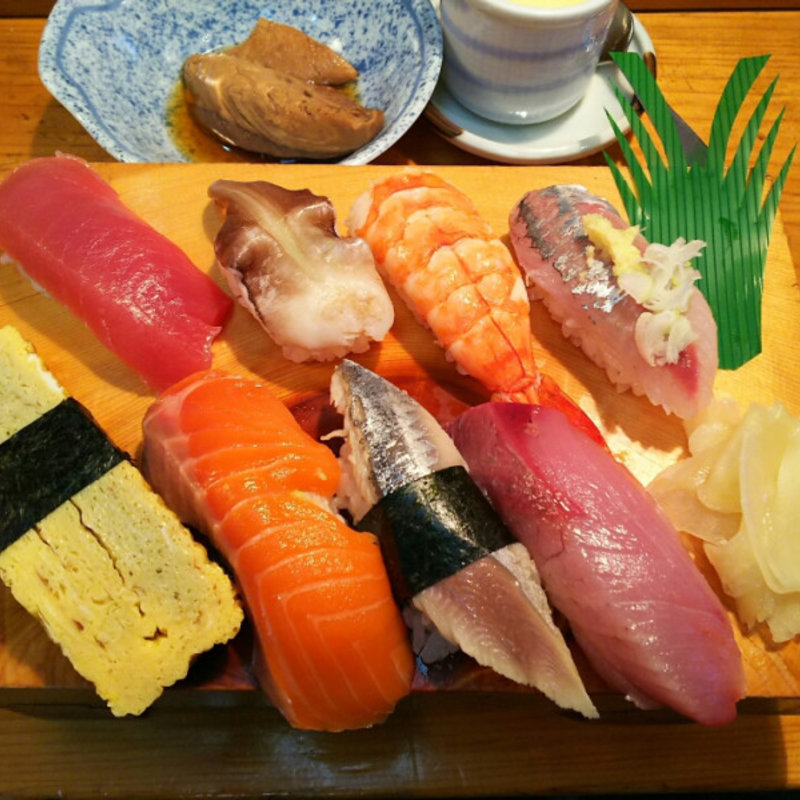 握り寿司(（有）菊寿司)