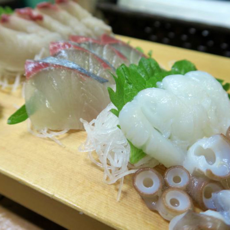 刺身盛合せ（さわら・しまあじ・剣先いか）(ポンコツ)