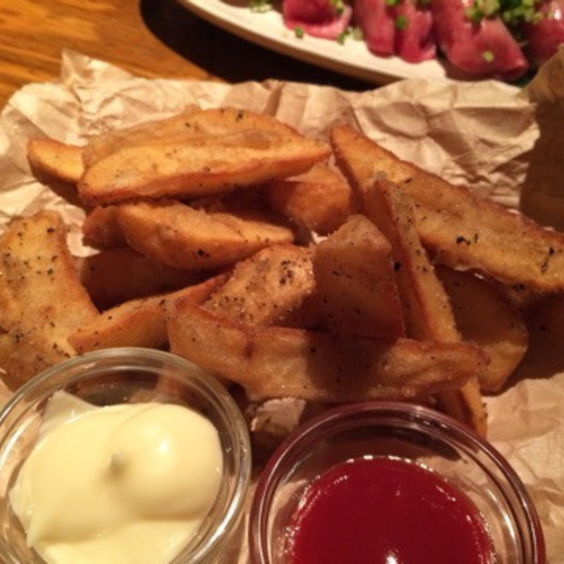 皮付きポテトフライ(ごはんダイニング 〇龍商店)