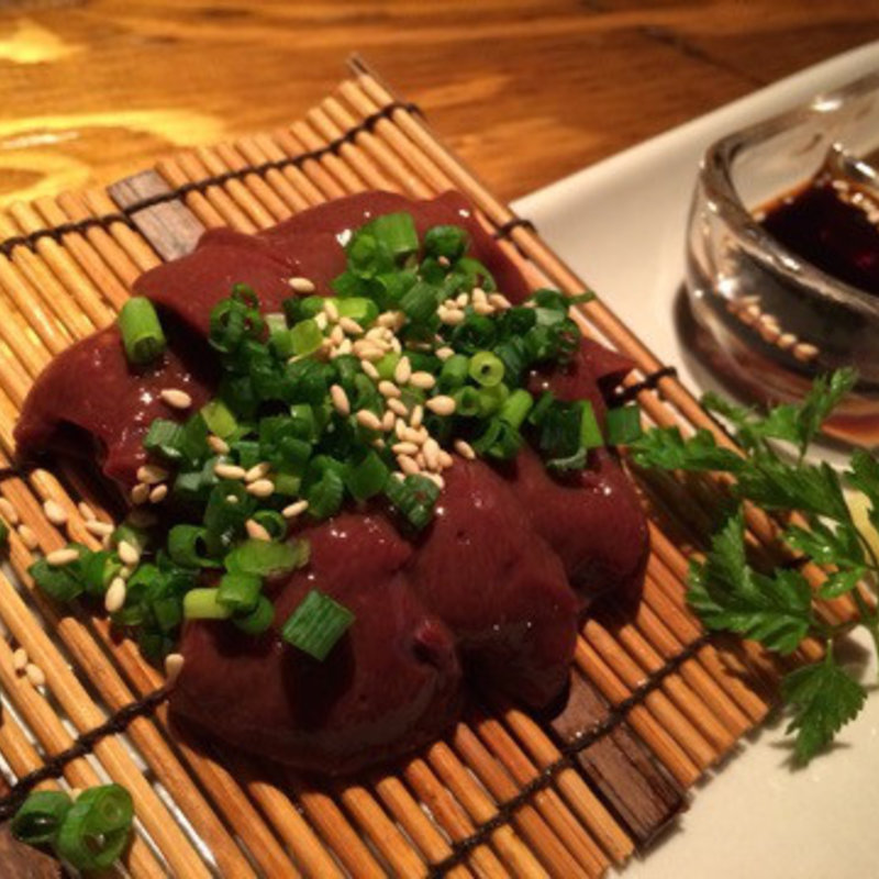 馬刺し(ごはんダイニング 〇龍商店)