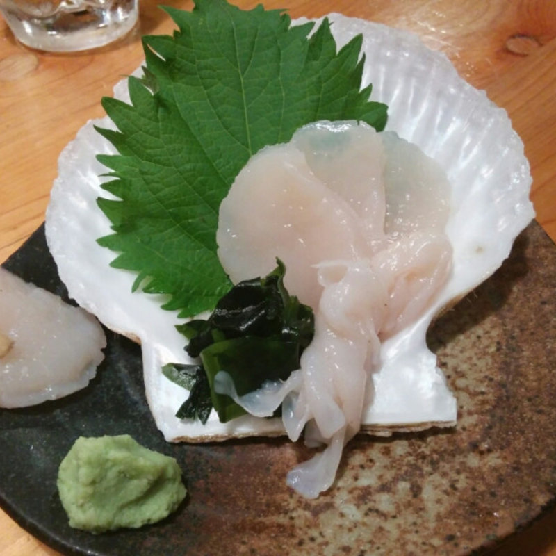 ホタテの刺身(36番倉庫)