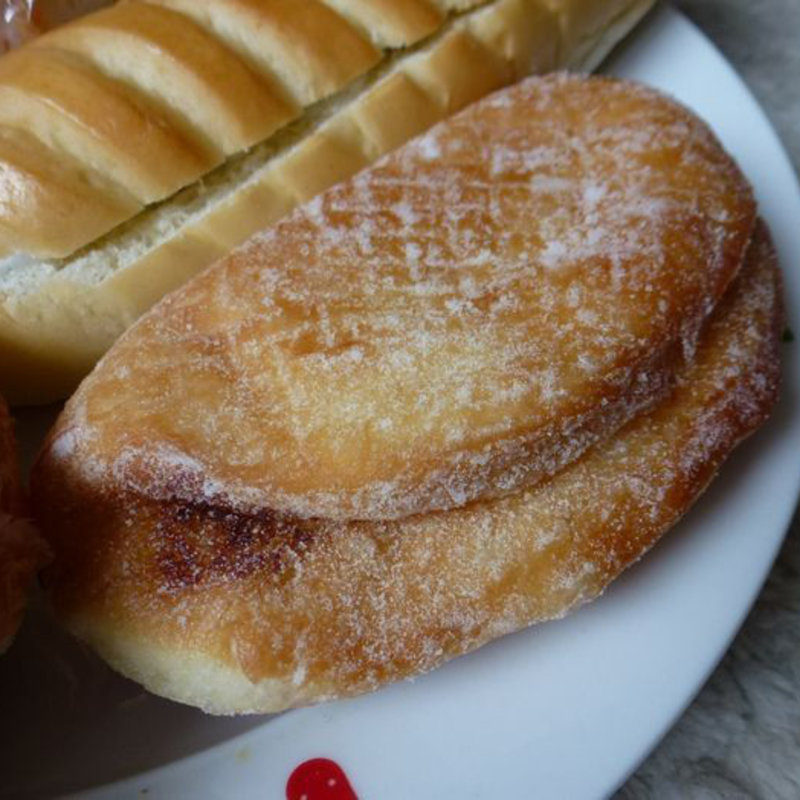 クリームドーナツ(3びきの粉ぶた （サンビキノコブタ）)