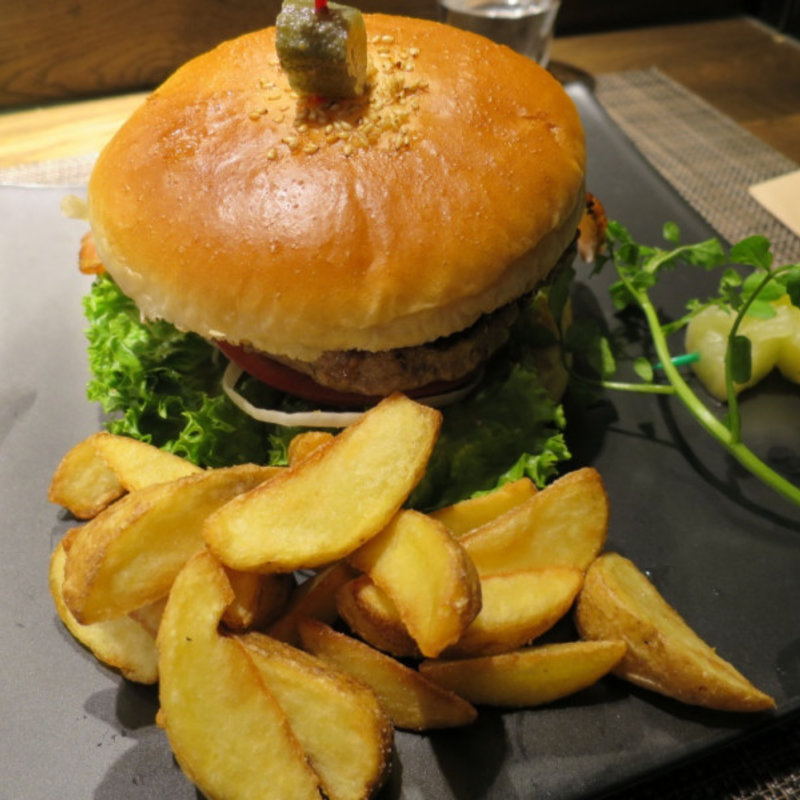 チーズベーコンバーガー(55（フィフティーファイブ）)