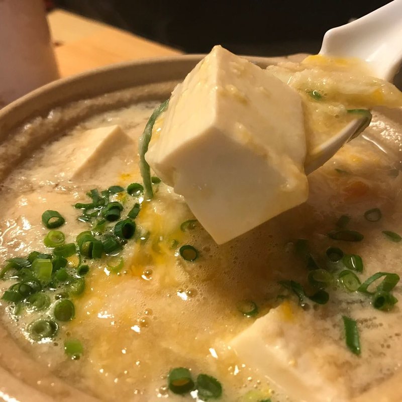 卵と山芋のスタミナ豆腐鍋(居酒屋 串太)