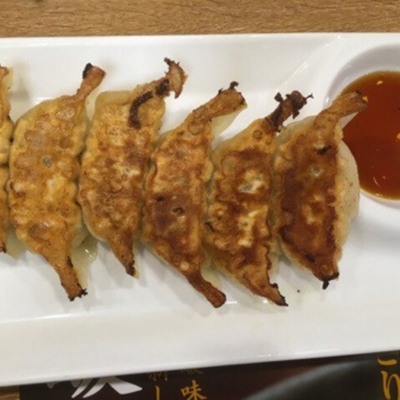 餃子(８番ラーメン本店 )