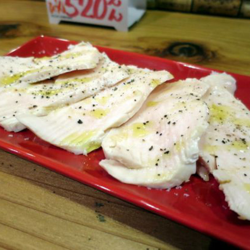 しっとり胸肉　お塩オリーブオイルにて(発酵醸造酒場 Ace)