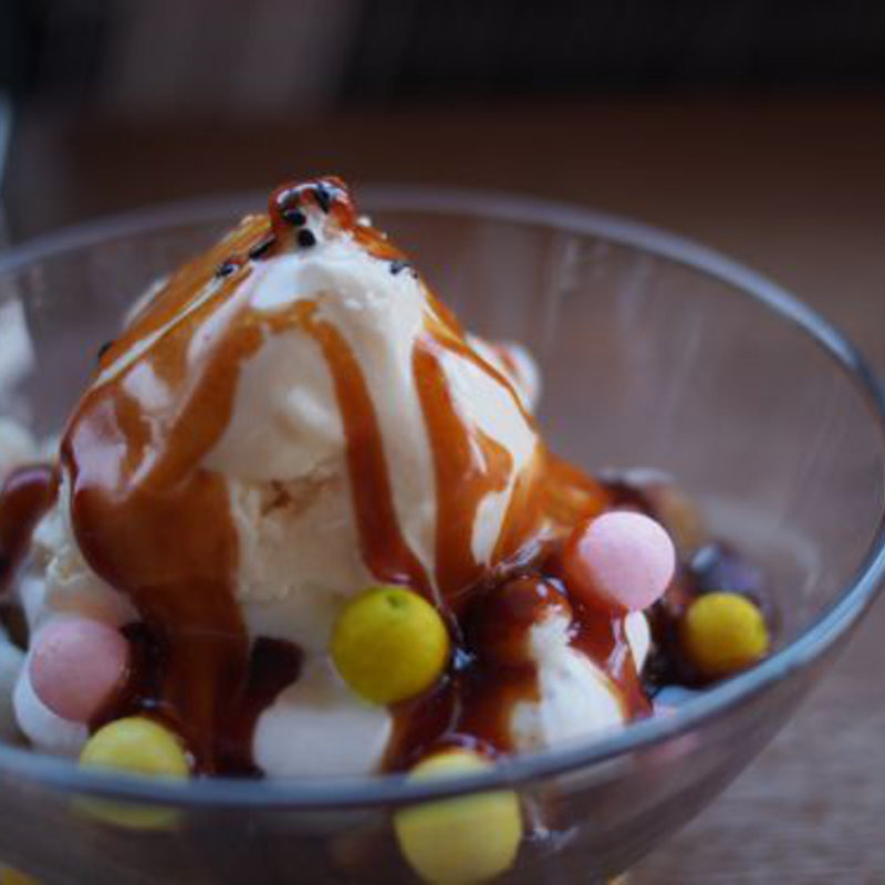 熟成焼き芋キャラメルサンデー(adito)