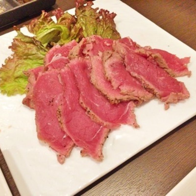 熟成牛もも肉のタリアータ(NICNIC 北千住駅前 （ニクニク）)