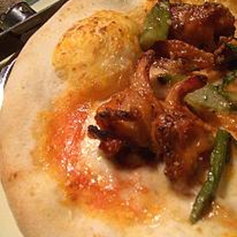 イカげそとアスパラのピッツァ(ALLECCHINO（アルレッキーノ）)