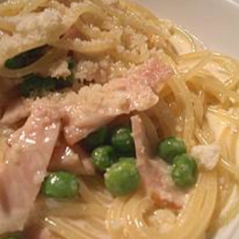ロースハムとグリーンピスのクリームソーススパゲッティ(ALLECCHINO（アルレッキーノ）)