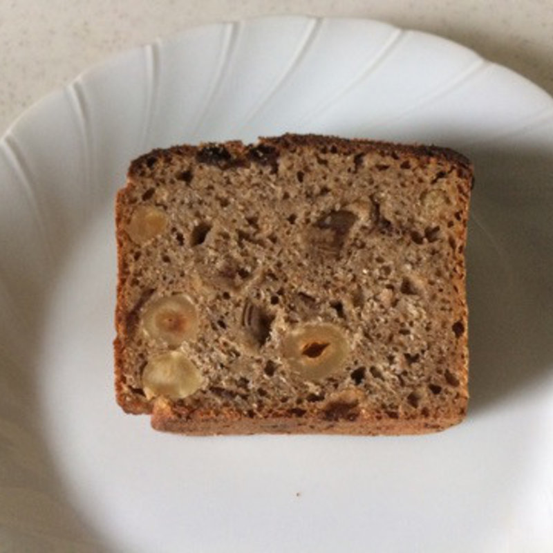 はしばみとなつめの黒パン(ameen’s oven)