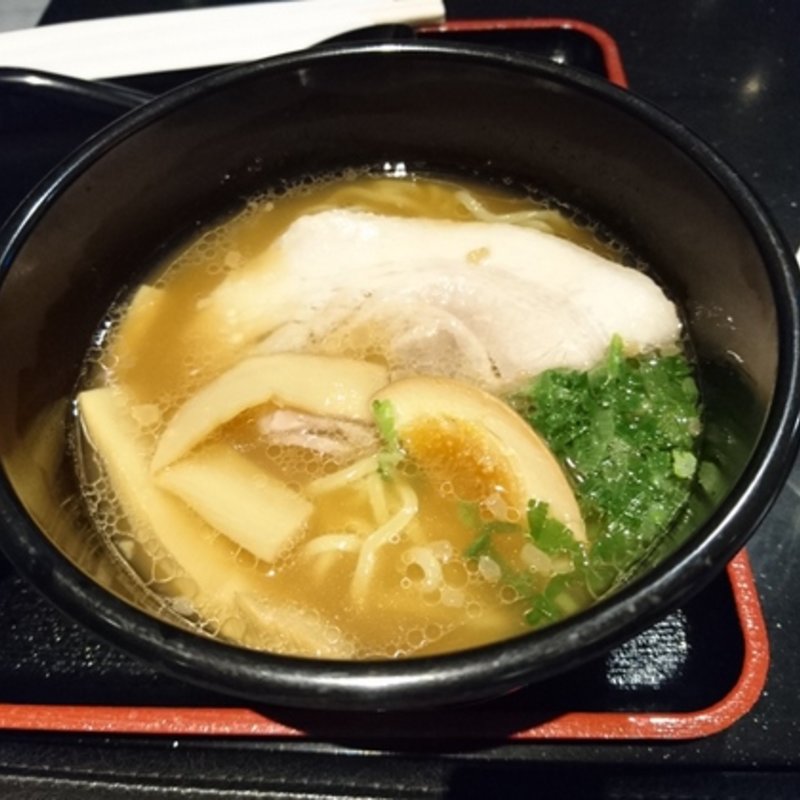 豚骨醤油ラーメン(ANAラウンジ 114番ゲート付近 サテライト （ANA LOUNGE）)
