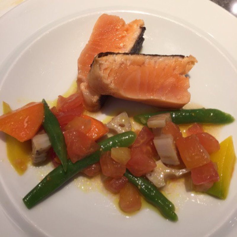 サーモン焼き(bar à vin PARTAGER)