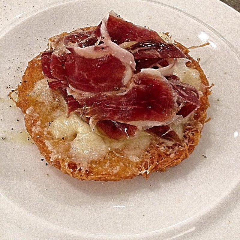 ジャガイモのガレット(bar à vin PARTAGER)