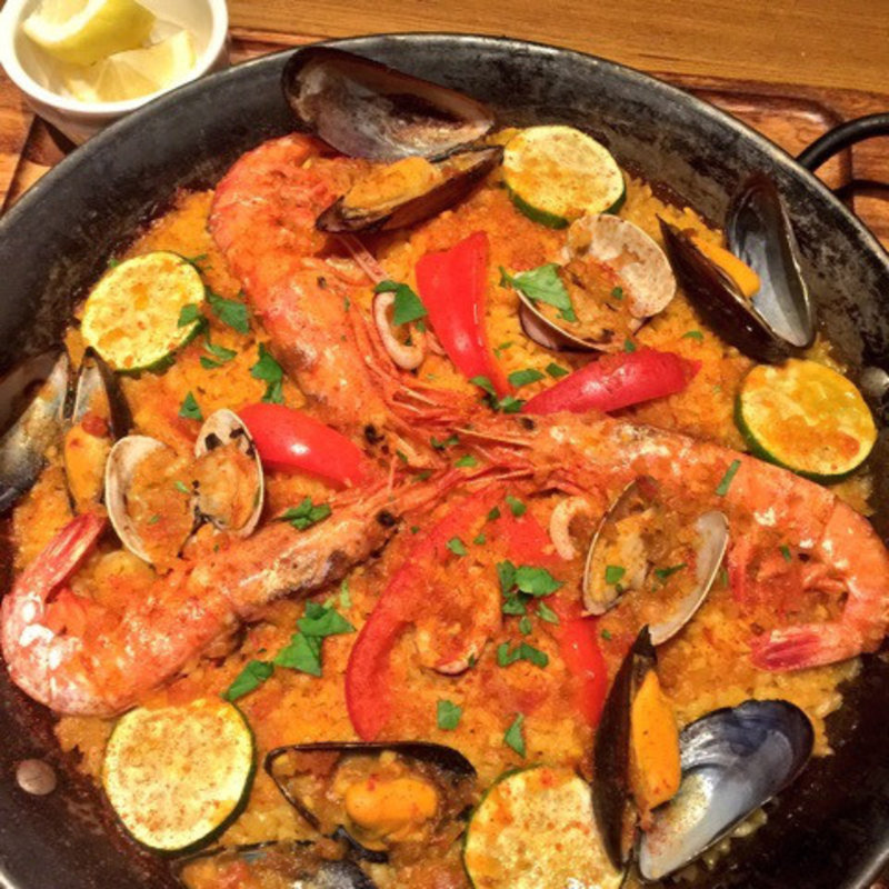 魚介たっぷりシーフードパエリア 2人前(BARU＆DINING GOHAN 新宿三丁目店 （バルアンドダイニング　ゴハン）)