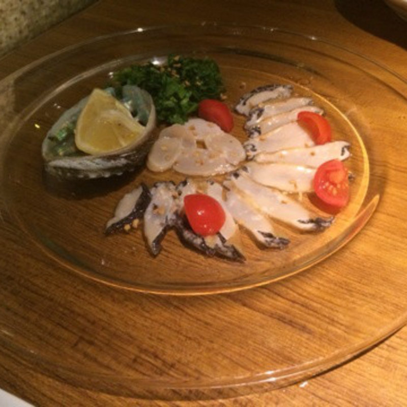 アワビのカルパッチョ(BARU＆DINING GOHAN 秋葉原駅前)